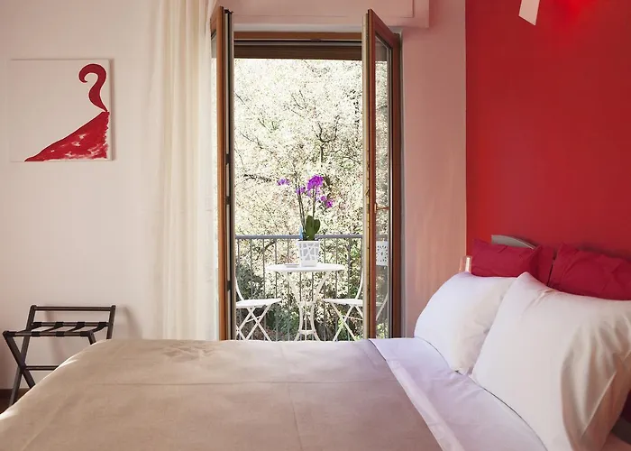 Isa Guest Rooms